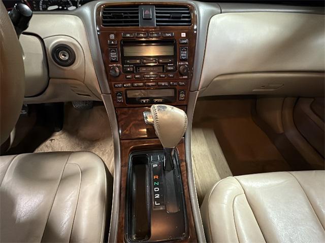 2002 Toyota Avalon XL