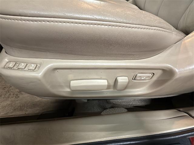 2002 Toyota Avalon XL