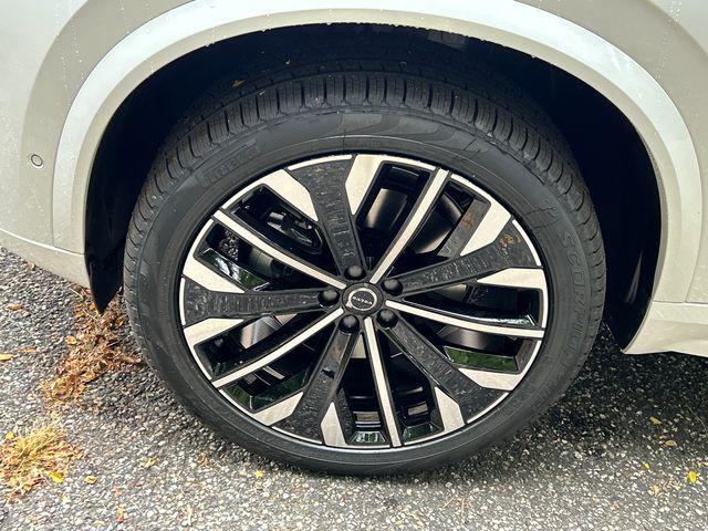 2026 Volvo XC90 B6 Ultra 7-Seater