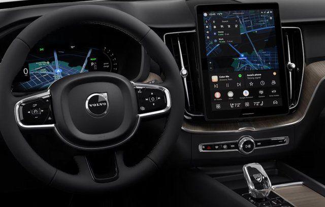 2026 Volvo XC60 B5 Plus