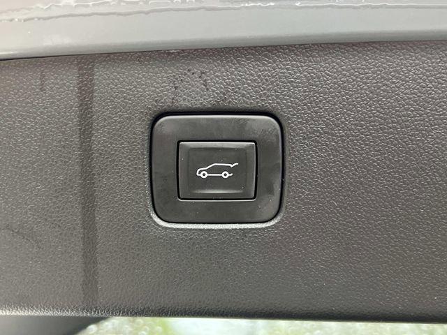 2026 Buick NV Preferred FWD
