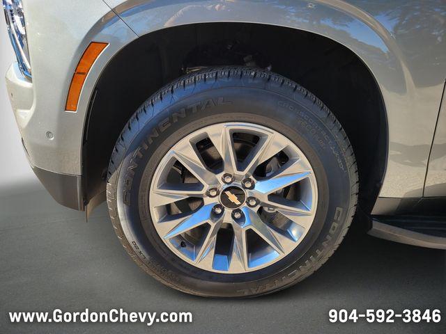 2025 Chevrolet Suburban 2WD Premier