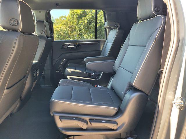 2025 Chevrolet Suburban 2WD Premier