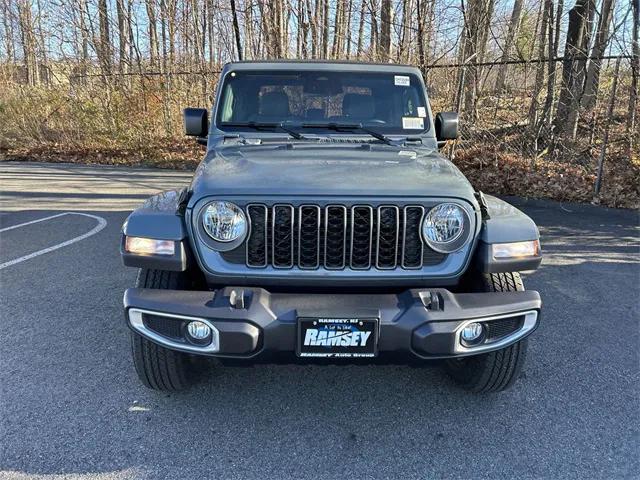 2026 Jeep Gladiator GLADIATOR SPORT S 4X4