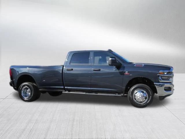 2026 RAM Ram 3500 RAM 3500 TRADESMAN CREW CAB 4X4 8 BOX