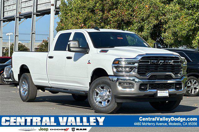 2026 RAM Ram 3500 RAM 3500 TRADESMAN CREW CAB 4X4 8 BOX