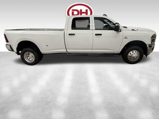 2026 RAM Ram 3500 RAM 3500 TRADESMAN CREW CAB 4X4 8 BOX 2026 RAM Ram 3500 RAM 3500 TRADESMAN CREW CAB 4X4 8 BOX