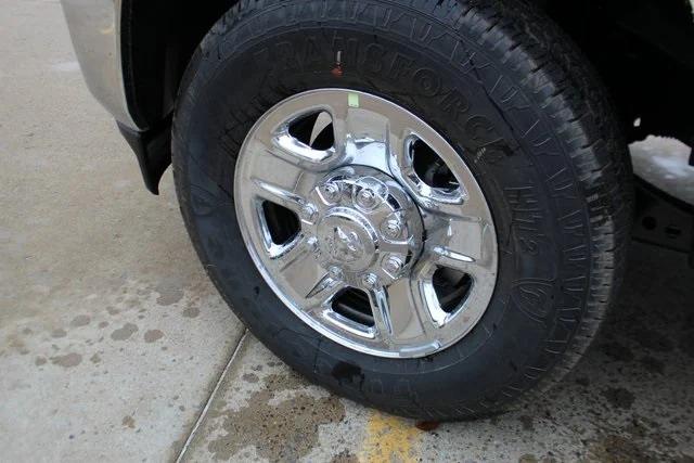 2026 RAM Ram 3500 RAM 3500 TRADESMAN CREW CAB 4X4 8 BOX