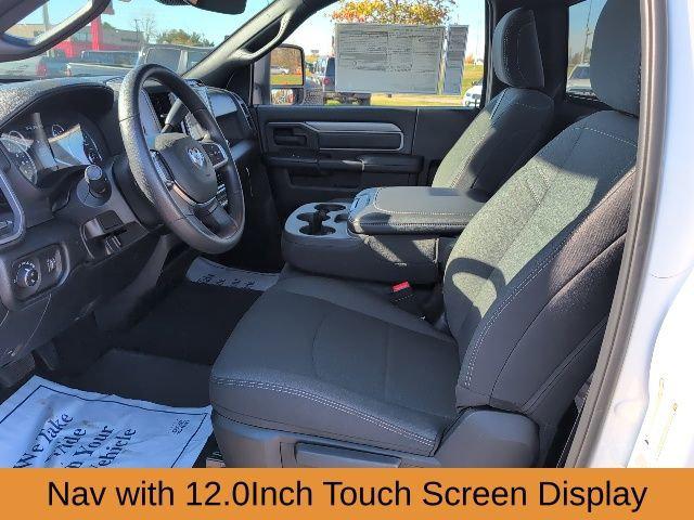 2026 RAM Ram 3500 RAM 3500 TRADESMAN REGULAR CAB 4X4 8 BOX