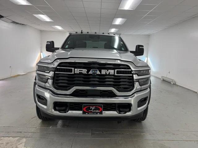 2026 RAM Ram 5500 Chassis Cab RAM 5500 TRADESMAN CHASSIS CREW CAB 4X4 84 CA 2026 RAM Ram 5500 Chassis Cab RAM 5500 TRADESMAN CHASSIS CREW CAB 4X4 84 CA