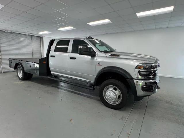 2026 RAM Ram 5500 Chassis Cab RAM 5500 TRADESMAN CHASSIS CREW CAB 4X4 84 CA