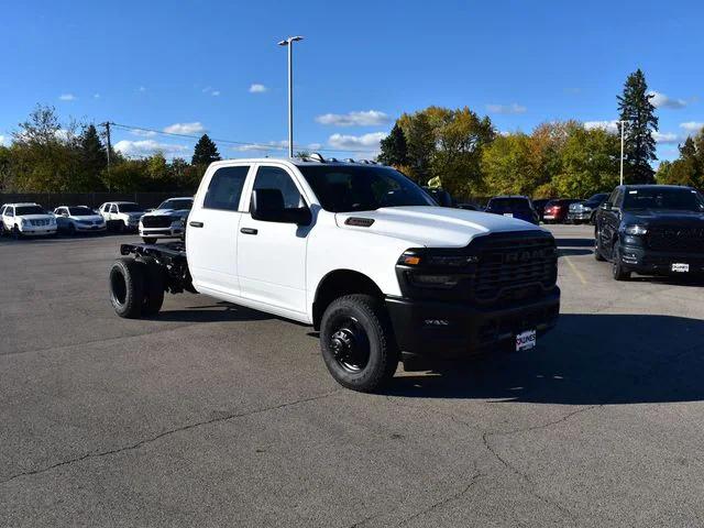 2026 RAM Ram 3500 Chassis Cab RAM 3500 TRADESMAN CREW CAB CHASSIS 4X4 60 CA