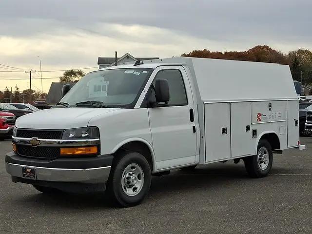 2025 Chevrolet Express Cutaway Work Van