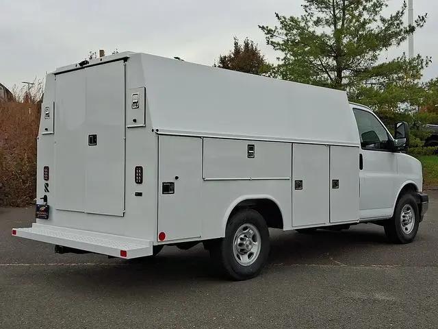 2025 Chevrolet Express Cutaway Work Van