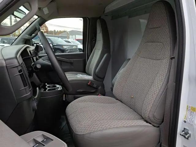 2025 Chevrolet Express Cutaway Work Van