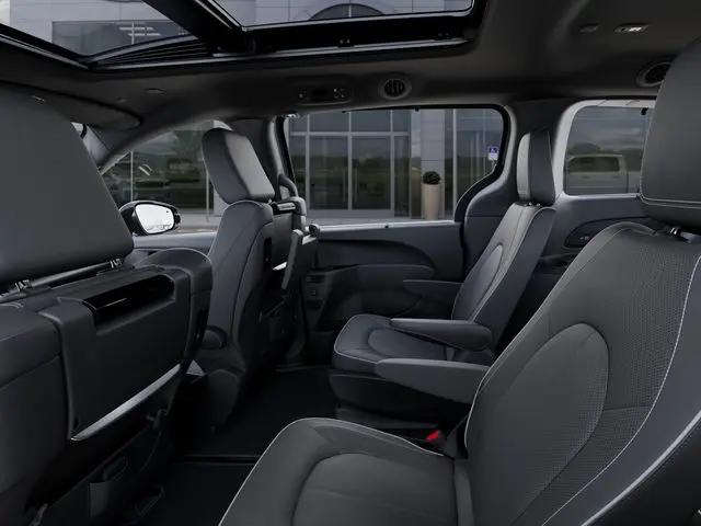2026 Chrysler Pacifica Limited AWD
