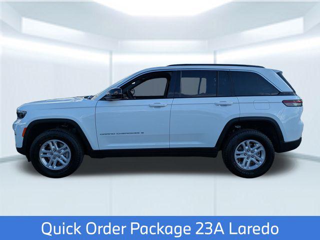 2025 Jeep Grand Cherokee GRAND CHEROKEE LAREDO 4X4