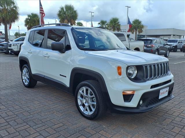 2022 Jeep Renegade Latitude 4x4 2022 Jeep Renegade Latitude 4x4