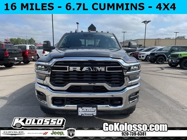 2025 RAM 2500 Tradesman Crew Cab 4x4 64 Box 2025 RAM 2500 Tradesman Crew Cab 4x4 64 Box