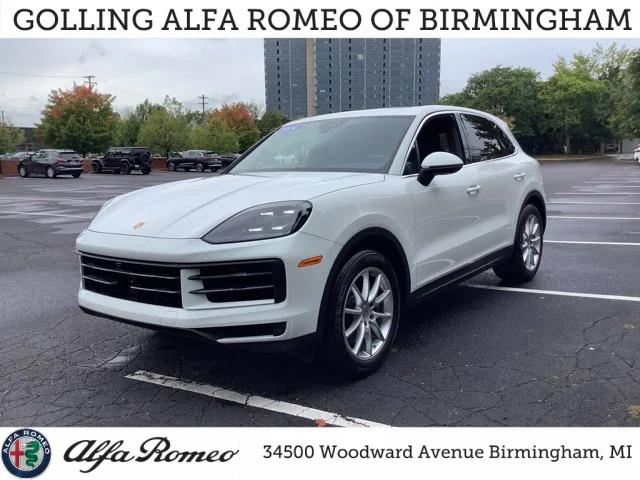 2024 Porsche Cayenne Base 2024 Porsche Cayenne Base