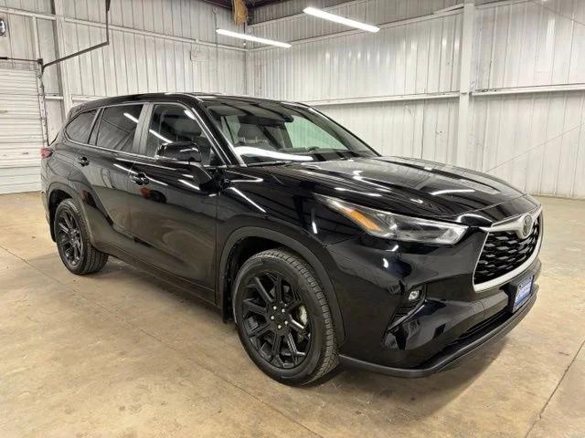 2023 Toyota Highlander LE for sale in Harlingen, TX