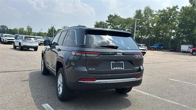 2025 Jeep Grand Cherokee Laredo X 4x4