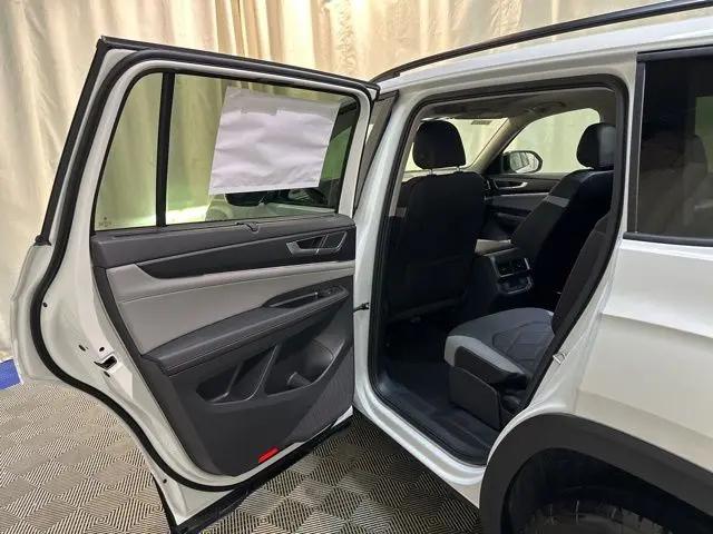 2026 Volkswagen Atlas Peak Edition