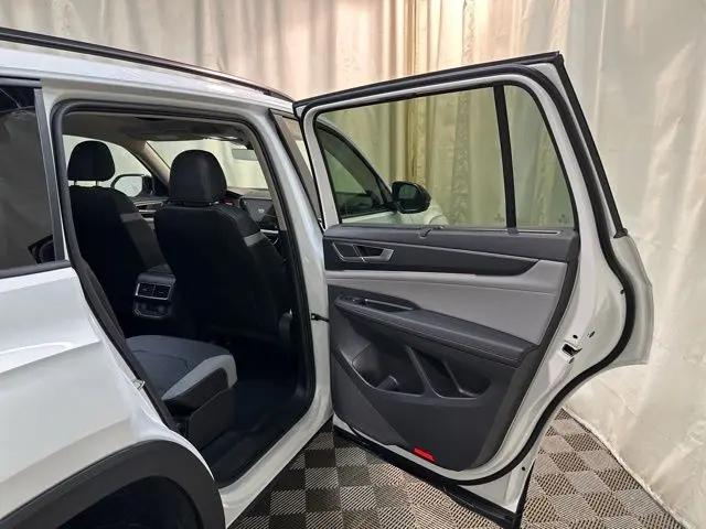 2026 Volkswagen Atlas Peak Edition