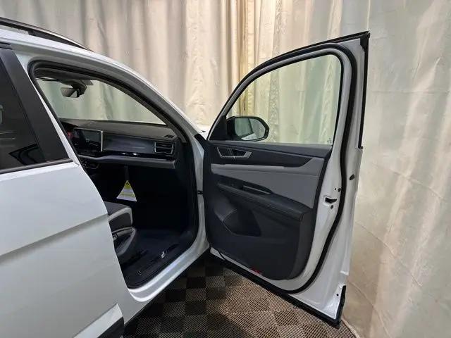 2026 Volkswagen Atlas Peak Edition