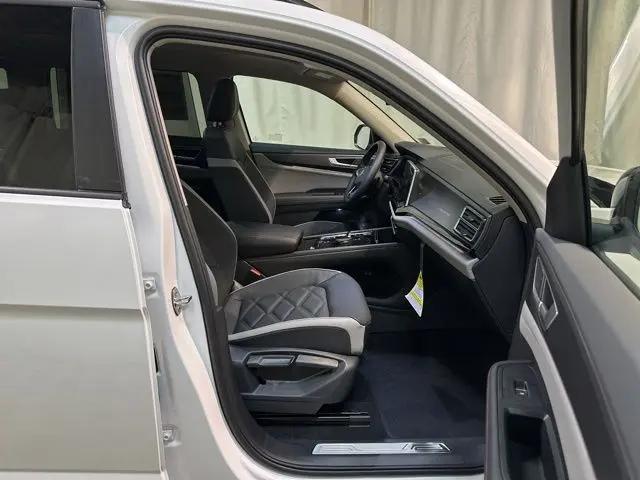 2026 Volkswagen Atlas Peak Edition