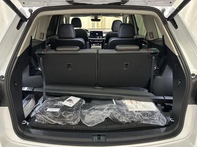 2026 Volkswagen Atlas Peak Edition