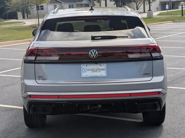 2026 Volkswagen Atlas Cross Sport SEL R-Line Black