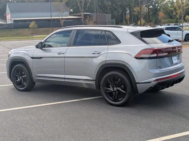 2026 Volkswagen Atlas Cross Sport SEL R-Line Black