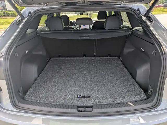 2026 Volkswagen Atlas Cross Sport SEL R-Line Black