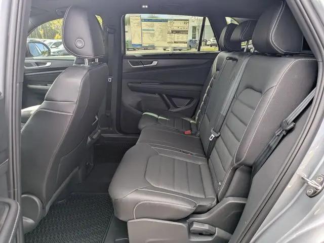2026 Volkswagen Atlas Cross Sport SEL R-Line Black