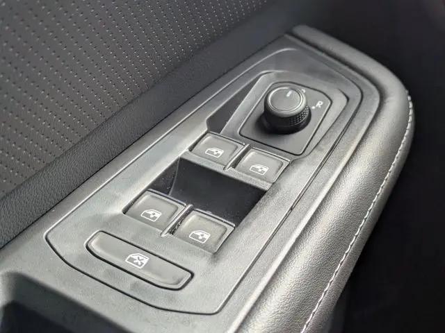 2026 Volkswagen Atlas Cross Sport SEL R-Line Black