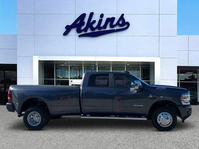 2024 RAM 3500 Laramie Crew Cab 4x4 8 Box 2024 RAM 3500 Laramie Crew Cab 4x4 8 Box