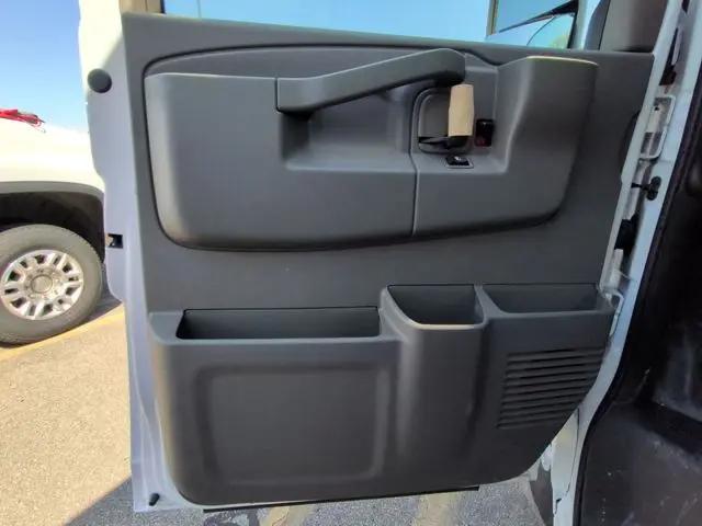 2024 Chevrolet Express Cutaway Work Van