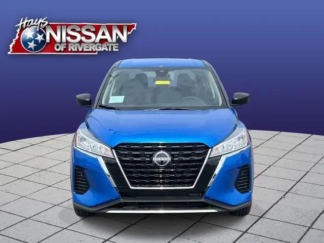 2025 Nissan Kicks S