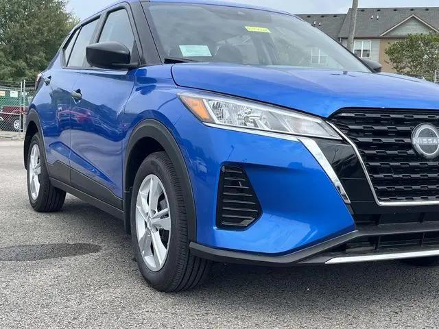 2025 Nissan Kicks S