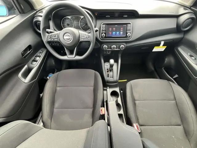 2025 Nissan Kicks S