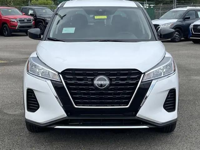 2025 Nissan Kicks S
