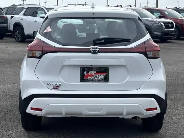 2025 Nissan Kicks S