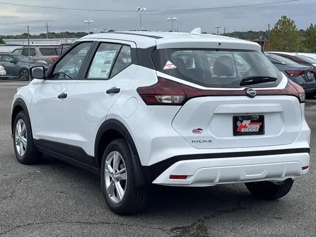 2025 Nissan Kicks S