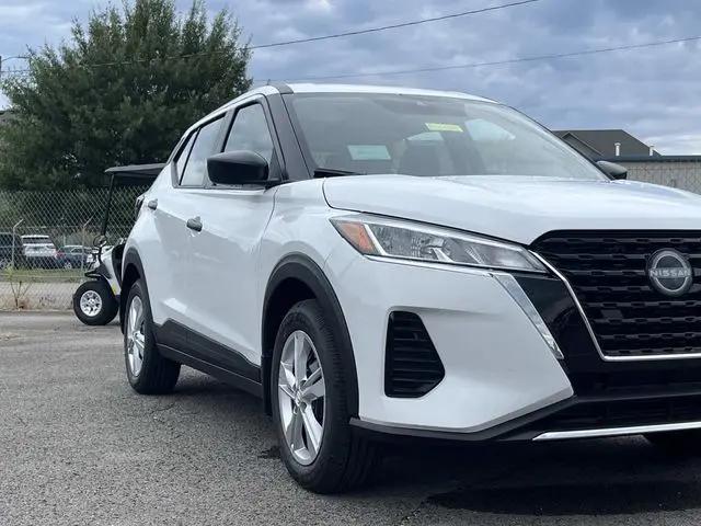 2025 Nissan Kicks S
