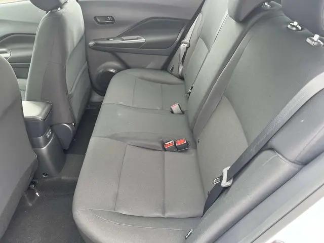 2025 Nissan Kicks S