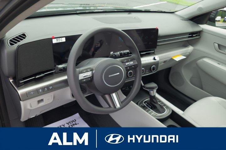 2026 Hyundai Kona SE photo 2