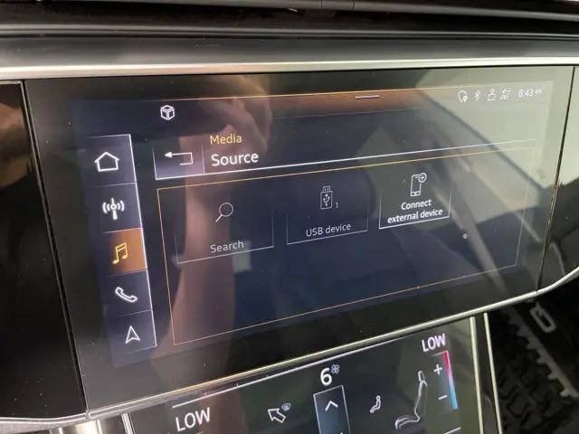2023 Audi Q8 Premium 55 TFSI quattro Tiptronic