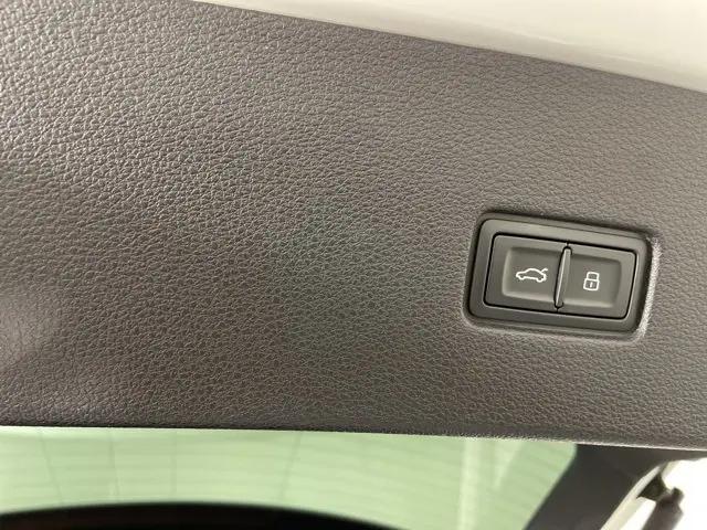 2023 Audi Q8 Premium 55 TFSI quattro Tiptronic