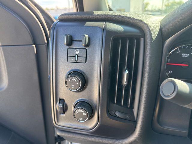 2024 Chevrolet Silverado 6500HD 1WT